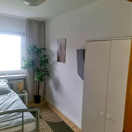 With Balcony In דירה Mönchengladbach